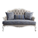 Loveseat w/3 Pillows