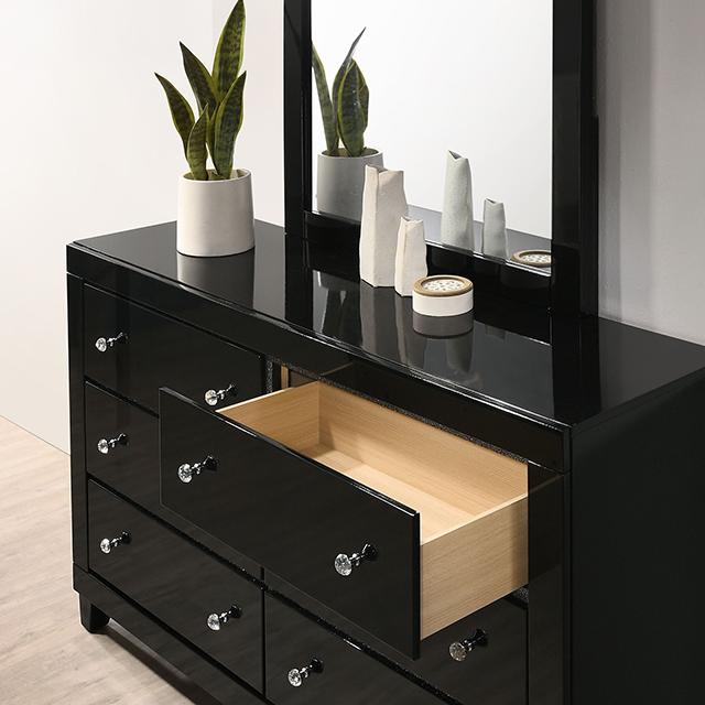 Magdeburg Dresser
