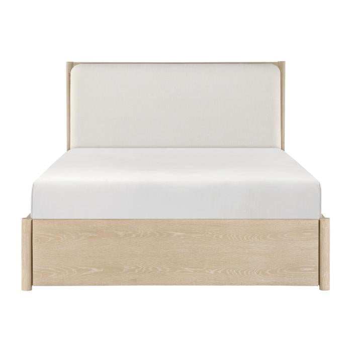 1313N-1-Bedroom (3) Queen Platform Bed with Footboard Storage